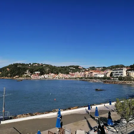 Le Rocce * Lerici