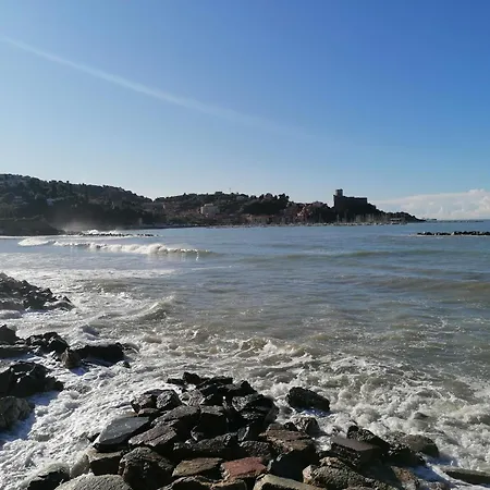 Semesterbostad Le Rocce
